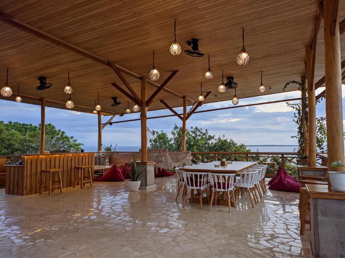 Akasha Beach Club Bulukumba Buitenkant foto